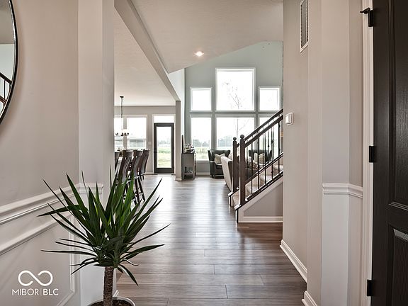 3rd image of 6475 Teakwood Way