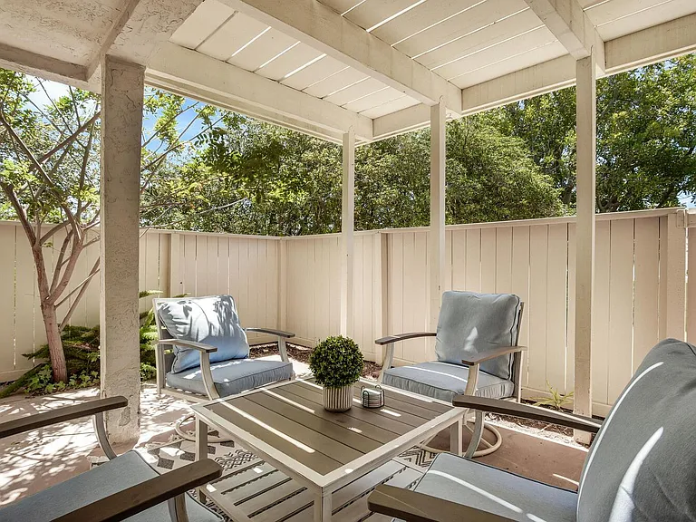 8118 Camino Tranquilo — Photo 15