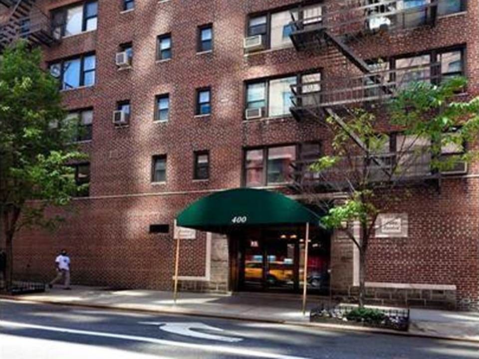2nd image of 400 W 58th St APT 4A