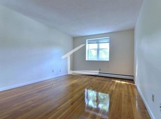 122 Babcock St #1001, Brookline, MA 02446