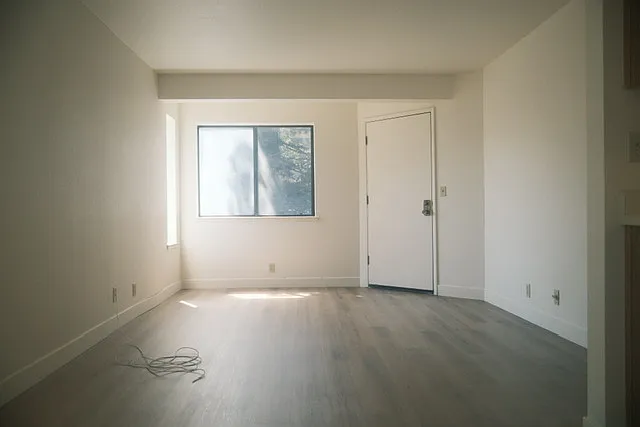 2 bed, $1,975 — Photo 4