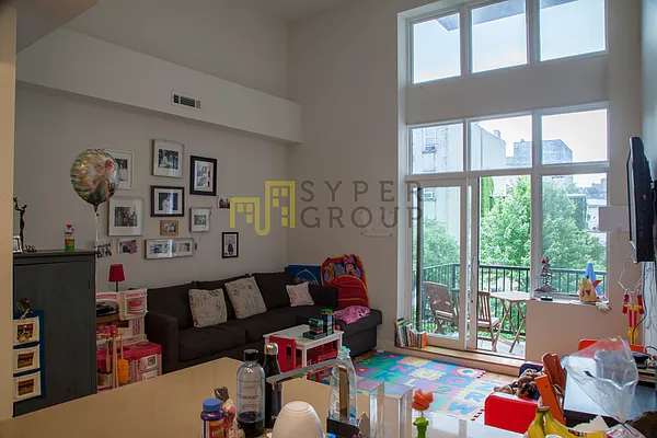 Rented by The Syper Group | media 23