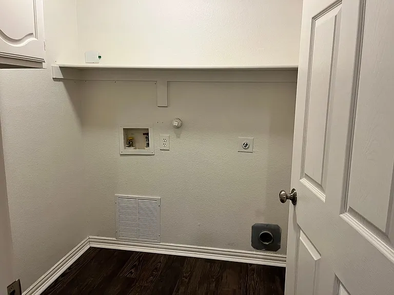 5605 Belle Chasse Ln — Photo 33