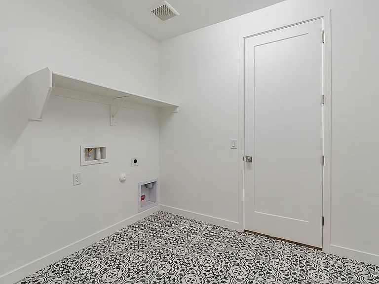 22268 N Risa Dr — Photo 37
