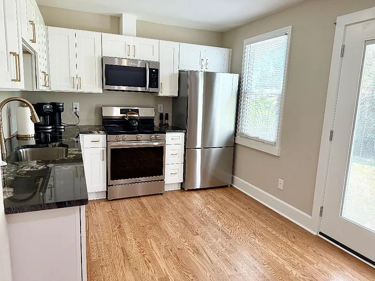 824 Ann St — Photo 7