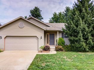 35292 Aspen St, North Ridgeville, OH 44039