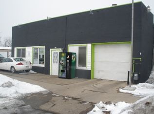 510 W 8th Ave, Oshkosh, WI 54902