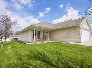 162 Presley Cir, Waterloo, IA 50701