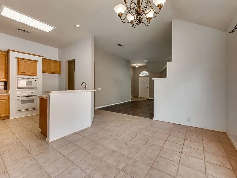 5909 Berkshire Rd — Photo 7