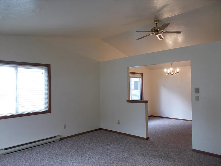 1329 Dousman St — Photo 2