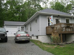 87 W Mount Airy Rd, Shavertown, PA 18708