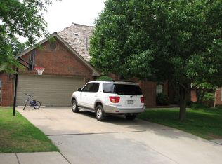 921 Richmond Rd, Edmond, OK 73034