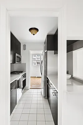 Sold by Compass | media 7