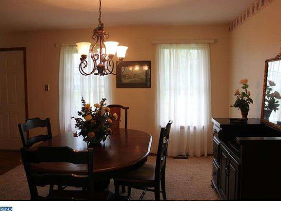 2nd image of 14 Birchwood Ln