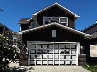 8 Marthas Meadow Pl NE, Calgary, AB T3J 4H6