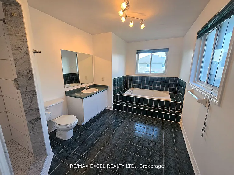 38 Shaina Ct #MAIN 2ND FLOOR — Photo 15