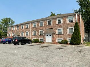 4803 Teaneck Ln, Louisville, KY 40216
