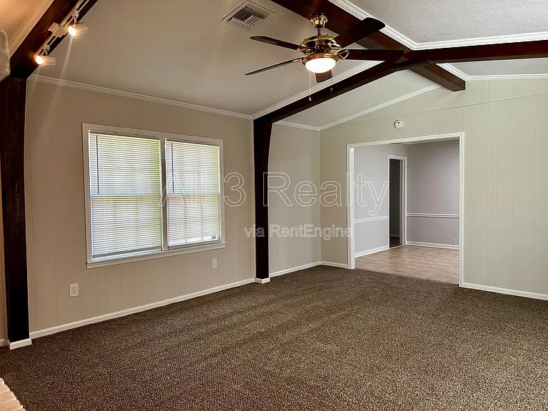 712 Sir Michael Dr — Photo 32