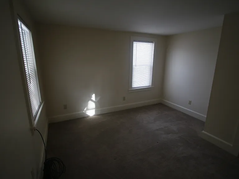 225 W Miller St #4 — Photo 7