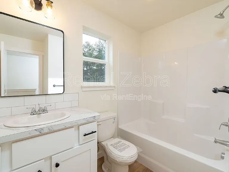663 SE Dunham St #2 — Photo 26
