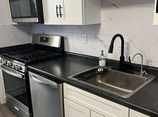 27 Irving St APT 2, Worcester, MA 01609