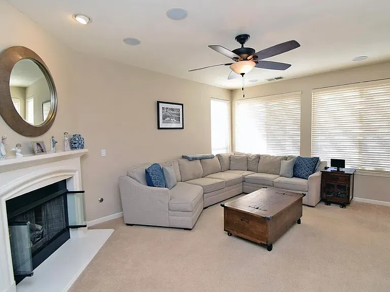 13725 Seabiscuit Dr — Photo 16