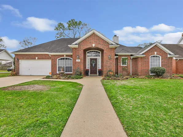 213 Regal Ln, Liberty, TX 77575