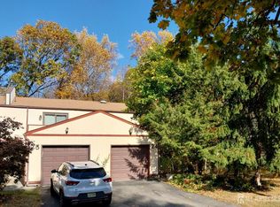 24 Ellen Heath Dr, Matawan, NJ 07747
