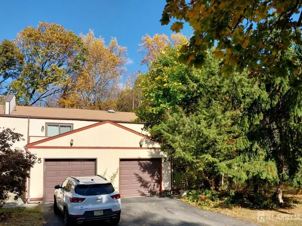 24 Ellen Heath Dr, Matawan, NJ 07747