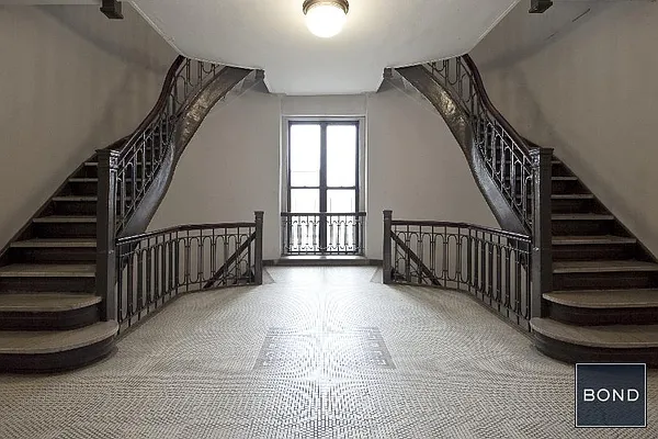 Sold by Bond New York | media 6