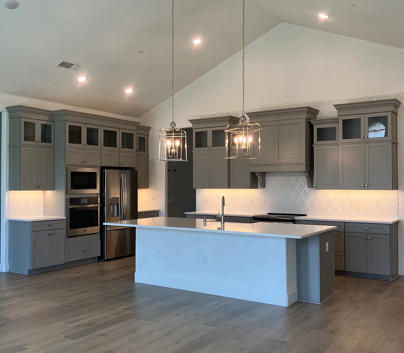 4 bed, 2274 sqft, $3,789 — Photo 3
