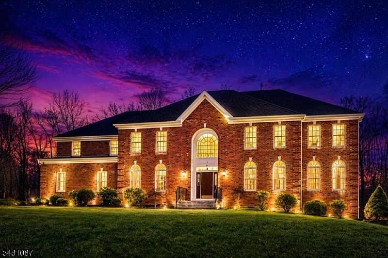 1st image of 5 Sherwood Ct