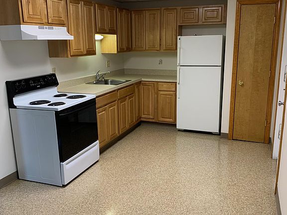 2nd image of 15 Market St APT 1