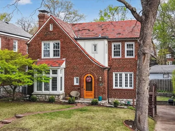 7487 Kingsbury Blvd, Saint Louis, MO 63130