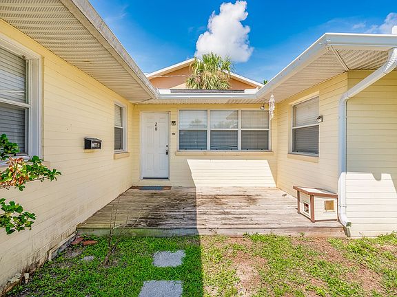 2nd image of 517 University Blvd #2