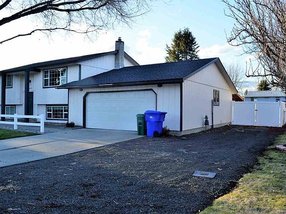 2nd image of 26823 E Eastland Ave