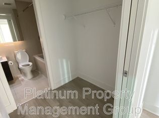 901 10th Ave SW #1401, Calgary, AB T2R0B5