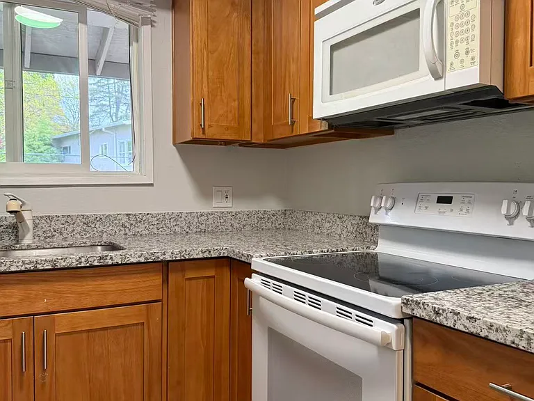 Terri 24 Apartments — Photo 10