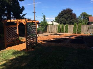 2478 Beaver St, Eugene, OR 97404
