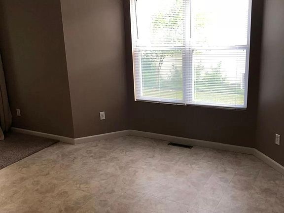5th image of 3248 Silverwood Dr #3248