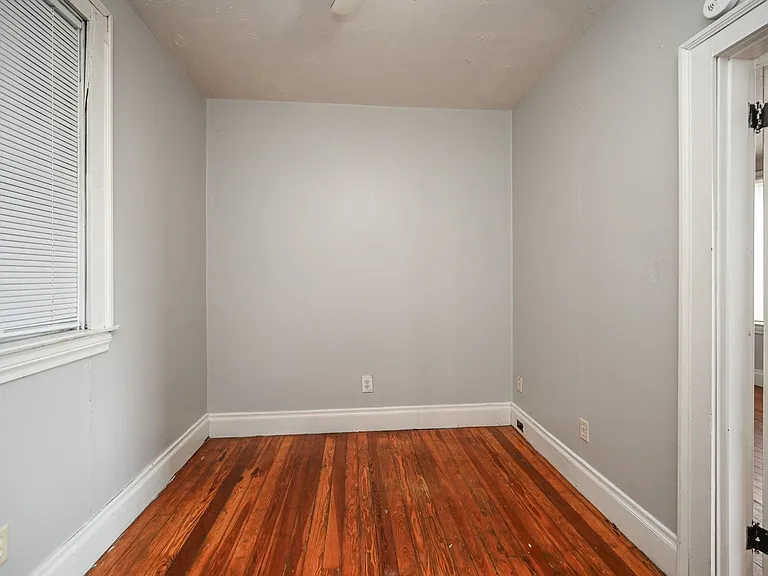 2125 W Clifton Ave #A — Photo 12
