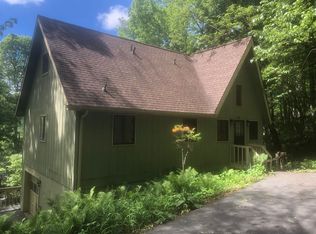 420 Cliffside Ln, Seven Devils, NC 28604