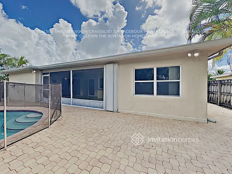 1195 NW 92nd Ave — Photo 15