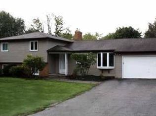 803 Embury Rd, Penfield, NY 14526