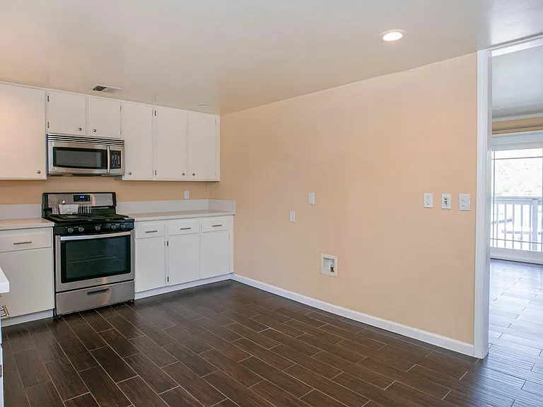11029 Eldora Ave — Photo 29