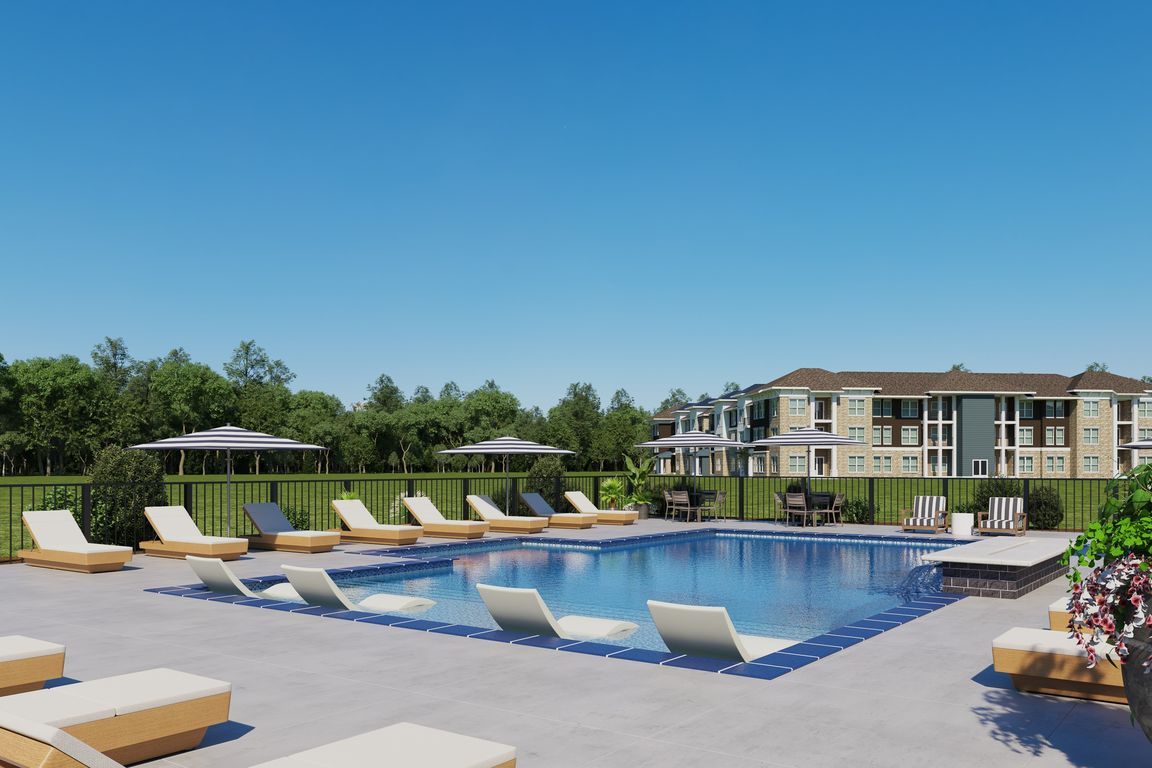 Flats at Sugar Run in Delaware, Ohio amenities include a pool with sunchairs.