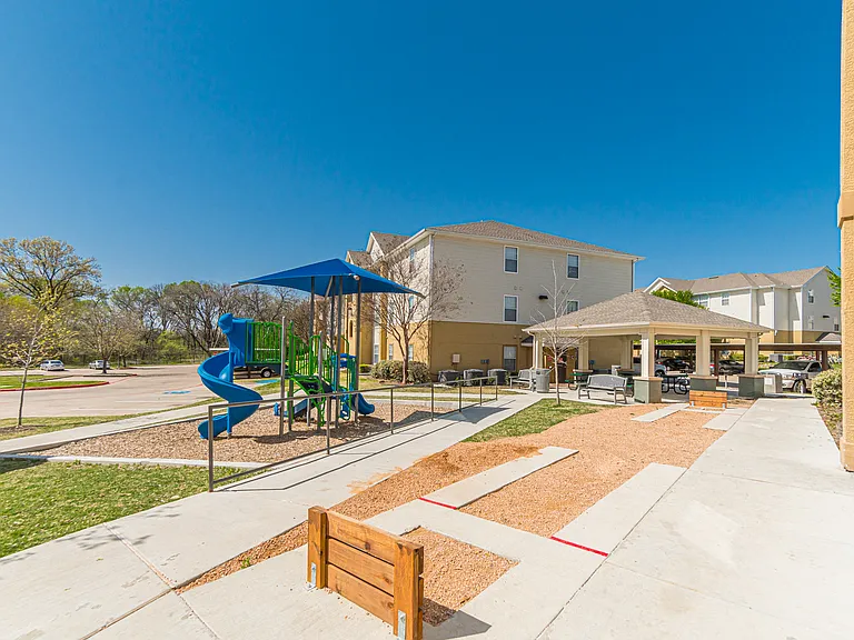 Kinwood Apartments — Photo 16
