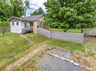 448 Pleasant Hill Ave, Morgantown, WV 26505