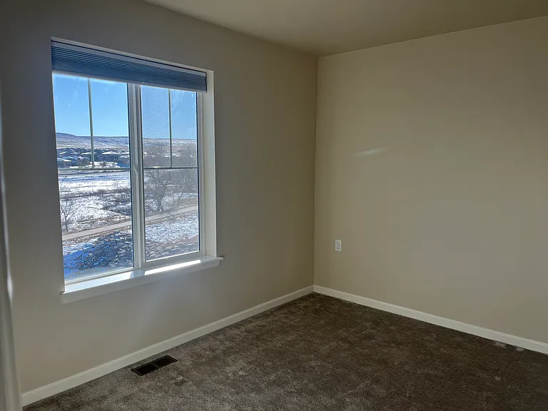 2465 Andrew Dr — Photo 30