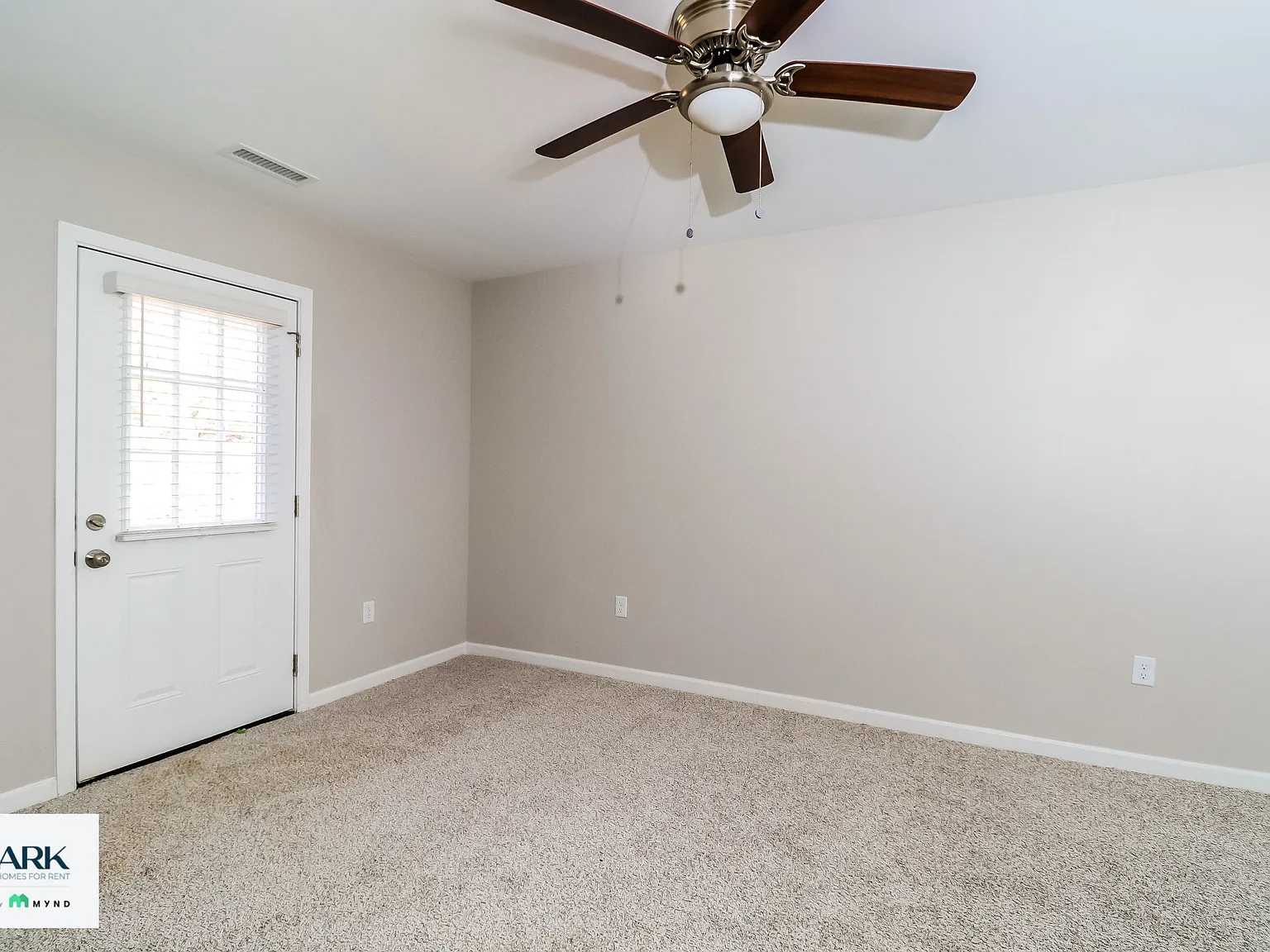 4 bed, 3.0 bath, 1746 sqft, $2,315 — Photo 4